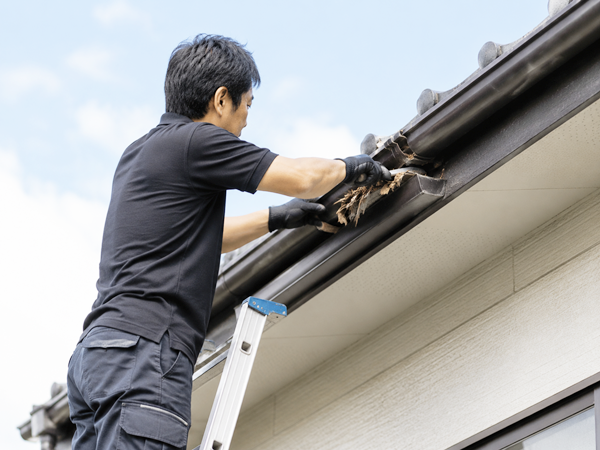 雨樋・側溝・家まわり清掃のイメージ